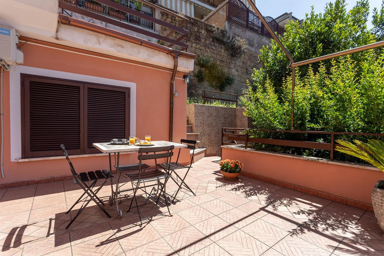 Comodo Loft Vicino La Metro Battistini Con Garage Rome Exterior photo